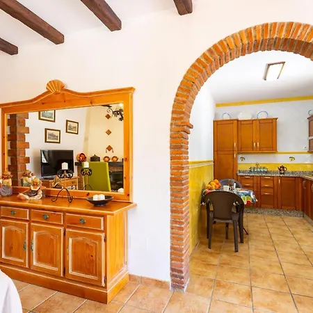 Cortijo La Reina Holiday home *